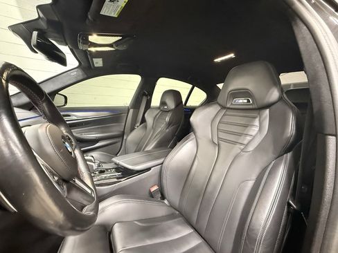 Used 2023 BMW M5 image 26