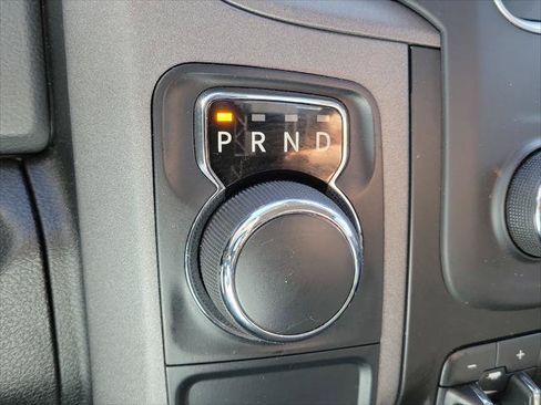 Certified 2019 RAM 1500 Express RWD image 17
