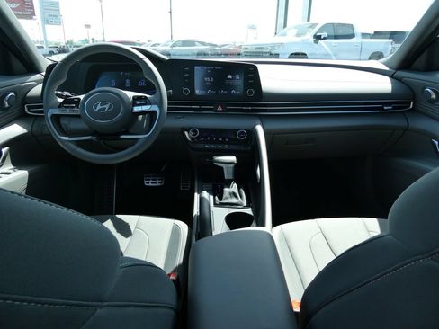 Used 2026 Hyundai Elantra Sport FWD image 19