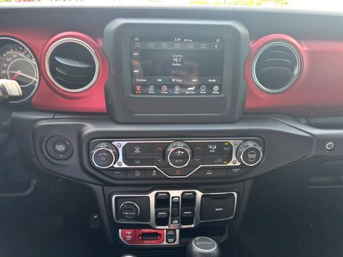 Used 2021 Jeep Gladiator Rubicon w/ Trailer Tow Package AWD/4WD image 23