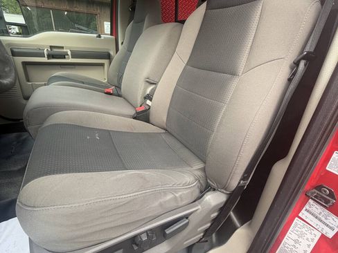 Used 2009 Ford F550 4x4 Regular Cab Super Duty image 42