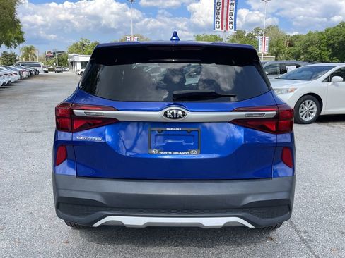 Used 2021 Kia Seltos LX AWD/4WD image 4