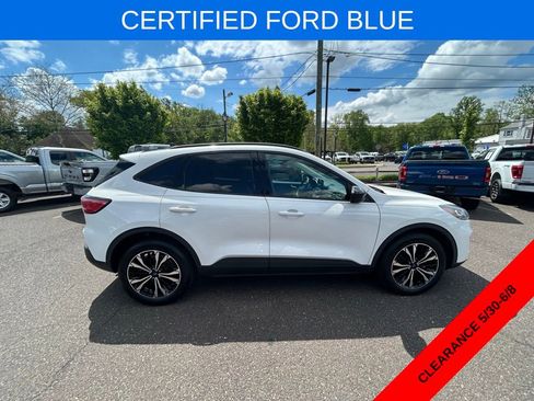 Certified 2022 Ford Escape SEL w/ SEL Stealth AWD Package image 4