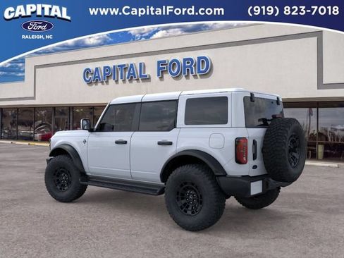 New 2026 Ford Bronco Outer Banks w/ Sasquatch Package AWD/4WD image 4