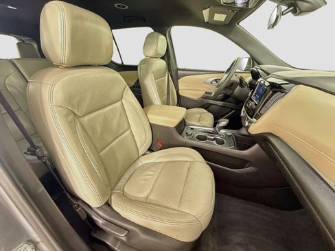 Used 2023 Chevrolet Traverse LS FWD image 30