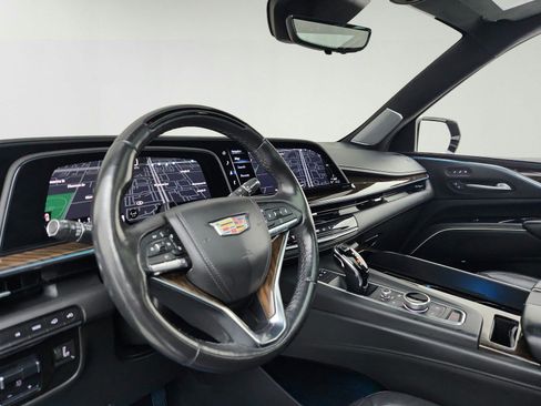 Used 2024 Cadillac Escalade Sport Platinum w/ LPO, ONYX Package AWD/4WD image 10