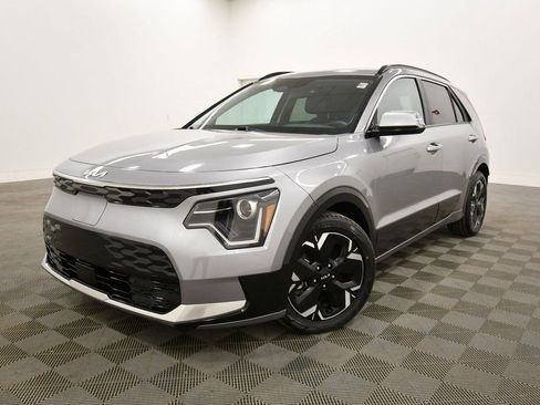 Certified 2023 Kia Niro Wind image 2