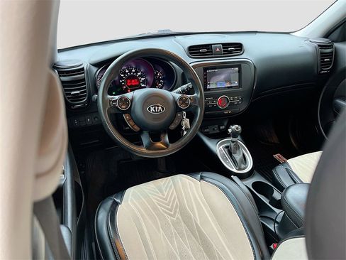 Used 2017 Kia Soul + image 22
