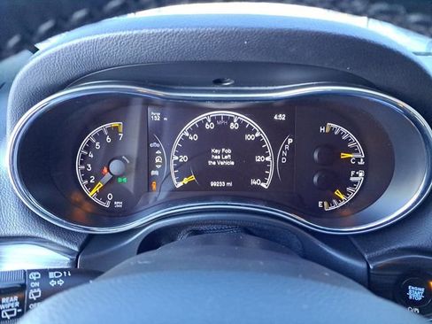 Used 2020 Jeep Grand Cherokee Altitude image 10