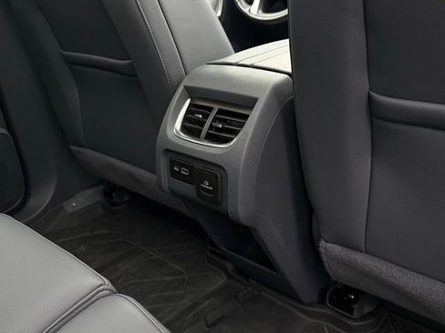 Used 2020 Chevrolet Blazer LT w/ Sound & Technology Package FWD image 24