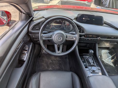 Used 2019 MAZDA MAZDA3 Hatchback w/ Preferred Package FWD image 16