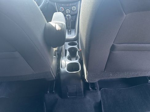 Used 2022 Chevrolet Trax LS w/ Tint and Cruise Package image 25