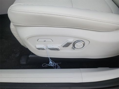 New 2026 Hyundai Ioniq 9 Calligraphy image 16