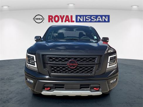 Used 2024 Nissan Titan PRO-4X w/ Pro-4x Convenience Package image 2