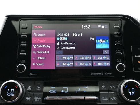 Used 2021 Toyota Highlander XSE FWD image 33