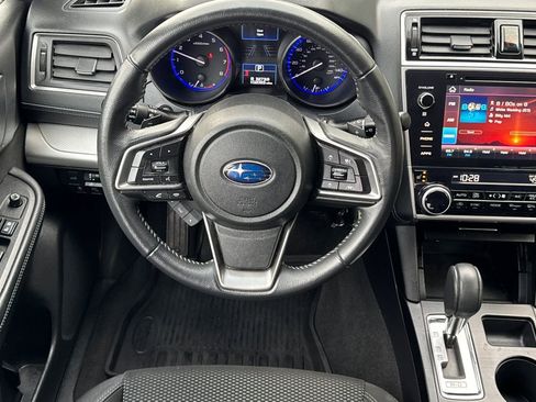 Used 2019 Subaru Outback 2.5i Premium image 15