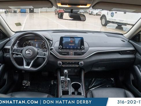 Used 2024 Nissan Altima 2.5 SR FWD image 4
