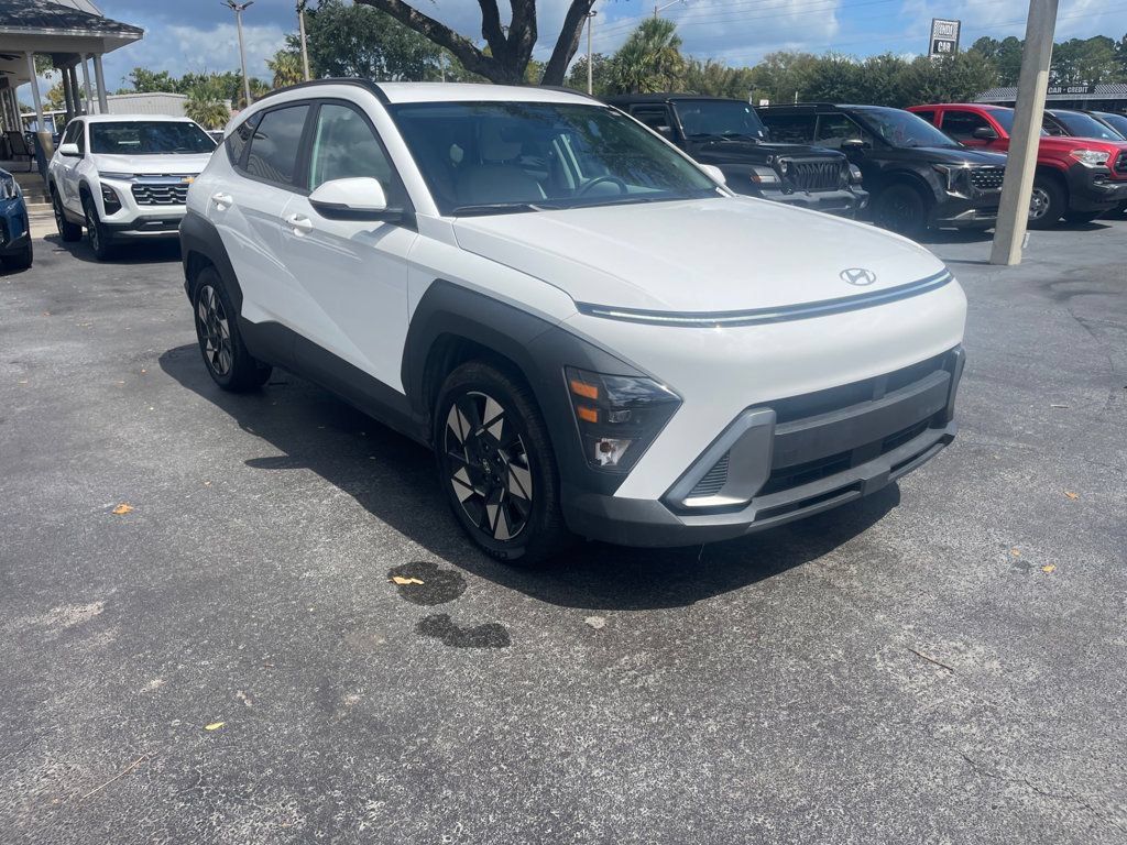 Used 2025 Hyundai Kona SEL FWD image 8