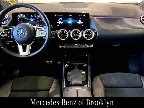 Used 2023 Mercedes-Benz GLA 250 4MATIC image 19