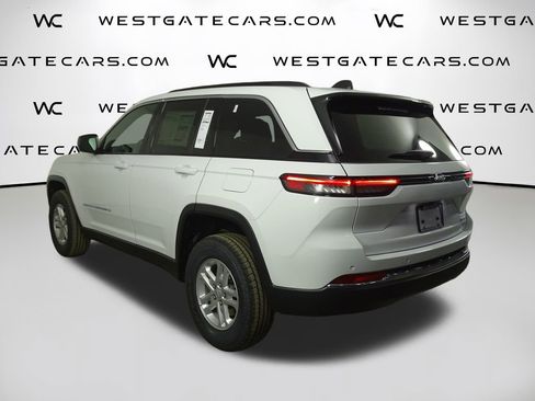 New 2025 Jeep Grand Cherokee Laredo image 38