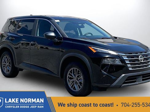 Used 2024 Nissan Rogue S FWD image 1