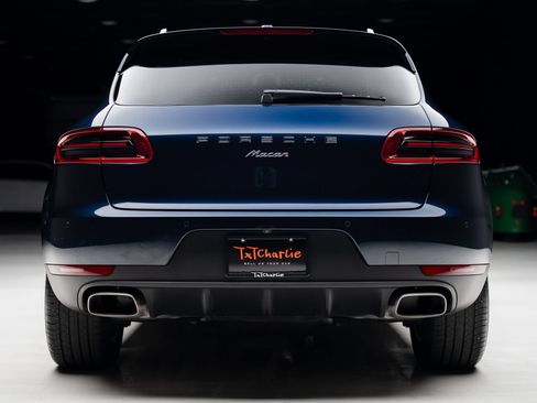 Used 2018 Porsche Macan AWD/4WD image 26