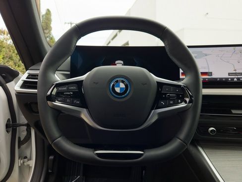 Used 2025 BMW i4 eDrive40 image 14