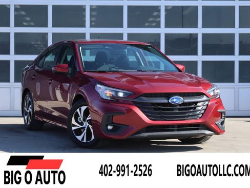 Used 2025 Subaru Legacy Premium AWD/4WD image 1
