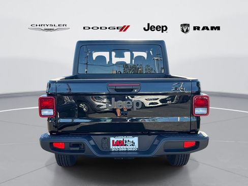 New 2025 Jeep Gladiator Sport AWD/4WD image 4