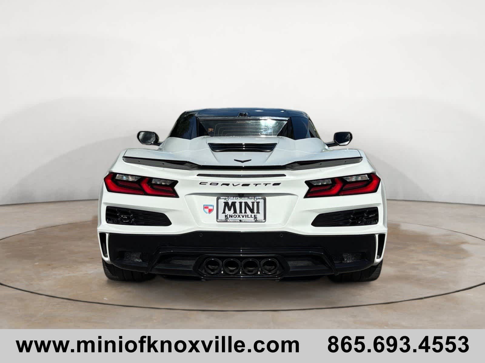 Used 2025 Chevrolet Corvette Z06 w/ Stealth Interior Trim Package RWD image 4