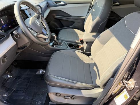 Used 2024 Volkswagen Taos SE image 24