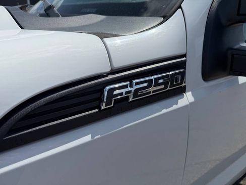 Used 2014 Ford F250 XL AWD/4WD image 10