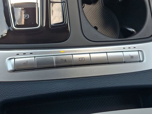 New 2026 Kia Carnival EX FWD image 18