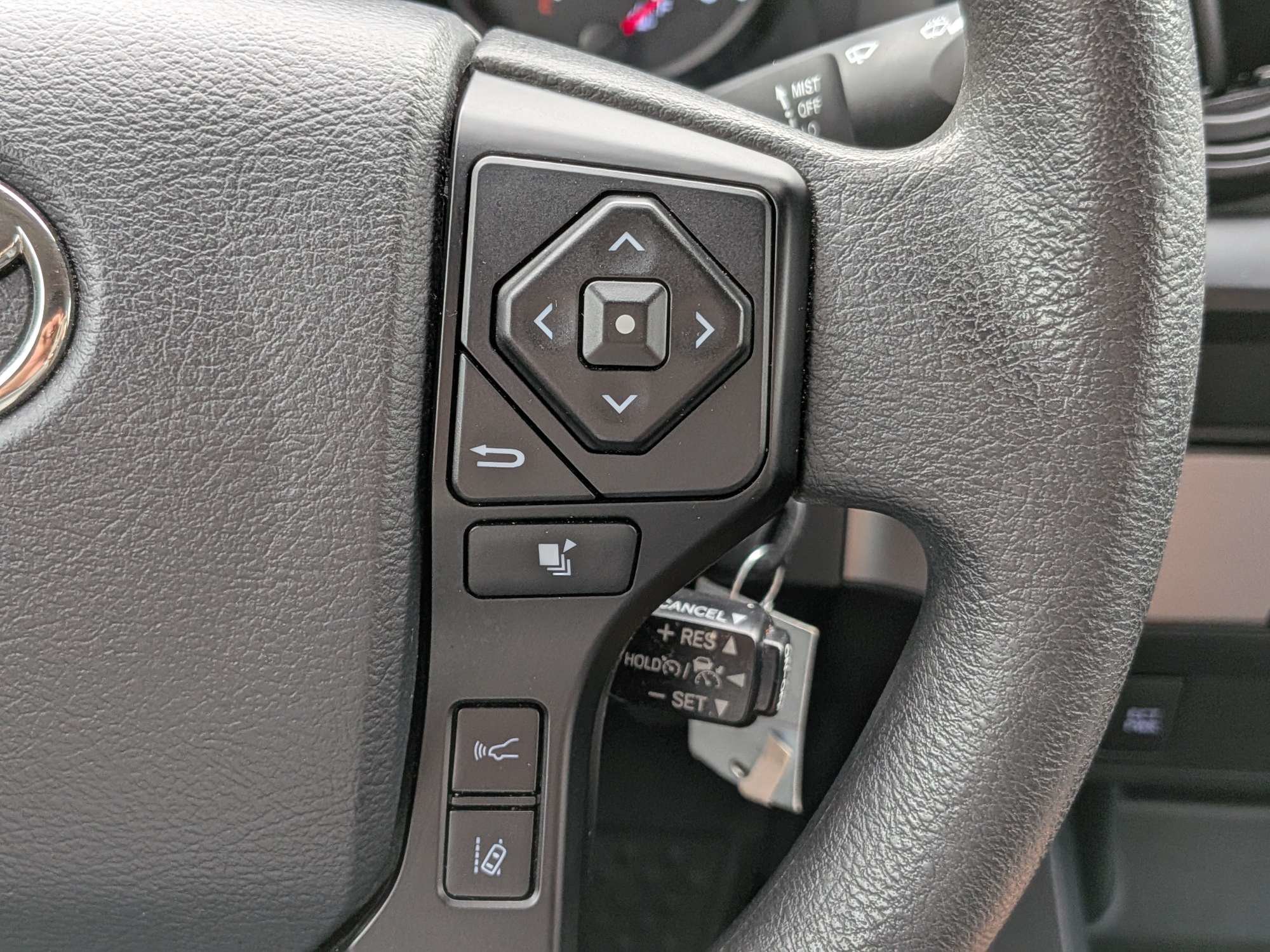Used 2019 Toyota Tacoma SR w/ SR Convenience Package RWD image 23