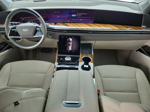 Used 2025 Cadillac Escalade Sport Platinum w/ LPO, Floor Liner Package image 15