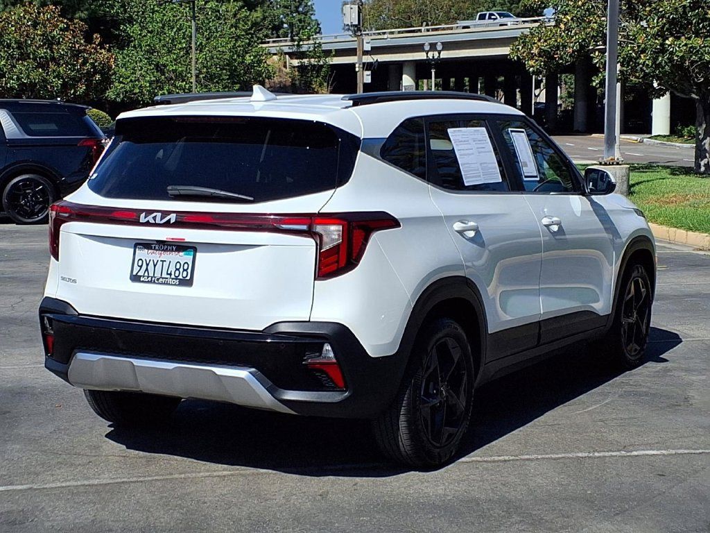 Certified 2026 Kia Seltos EX w/ EX Sunroof Package FWD image 5