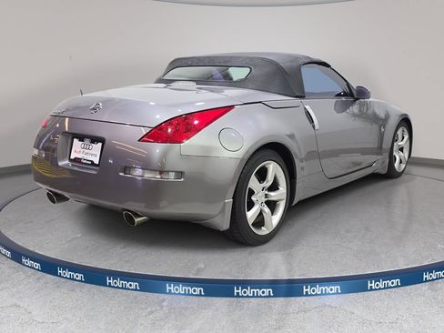 Used 2008 Nissan 350Z Enthusiast RWD image 6