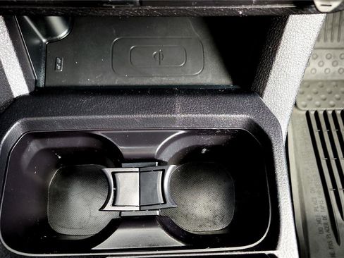 Certified 2023 Toyota Tacoma TRD Off-Road image 32