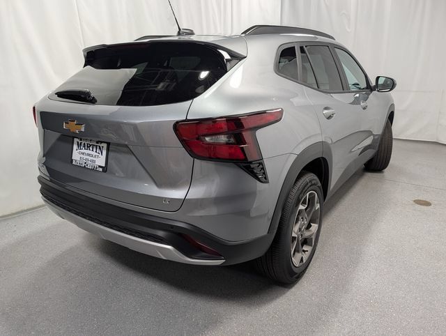 New 2026 Chevrolet Trax LT w/ Sunroof Package FWD image 3