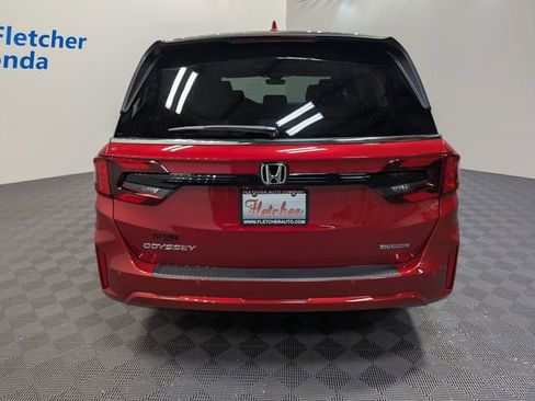 New 2026 Honda Odyssey Touring image 5