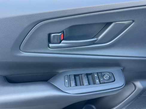 New 2026 Toyota Prius Plug-In Hybrid FWD image 8