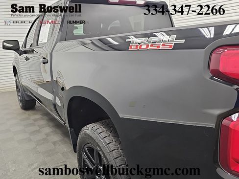 Used 2022 Chevrolet Silverado 1500 LT Trail Boss w/ Safety Package AWD/4WD image 6