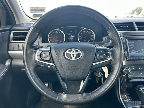 Used 2017 Toyota Camry SE FWD image 20