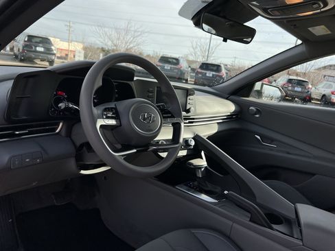 Used 2023 Hyundai Elantra SEL image 26