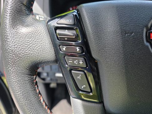 Used 2022 Nissan Frontier Pro-X image 21