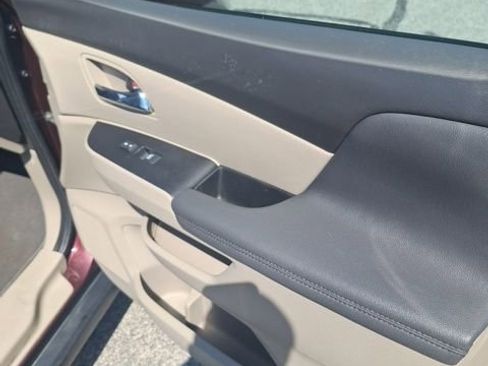 Used 2015 Honda Odyssey EX image 27