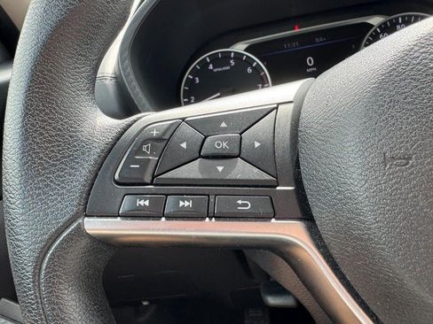 Used 2024 Nissan Sentra SV FWD image 18
