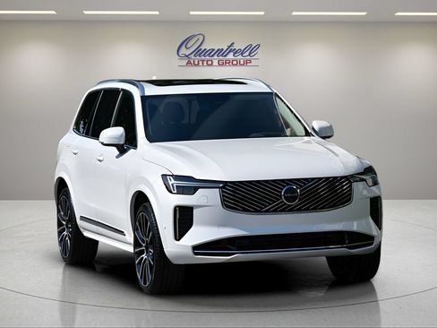 Used 2025 Volvo XC90 B6 Ultra AWD/4WD image 2