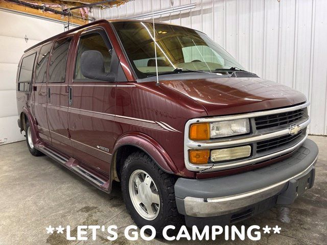 Used 1998 Chevrolet Express 1500 RWD image 1
