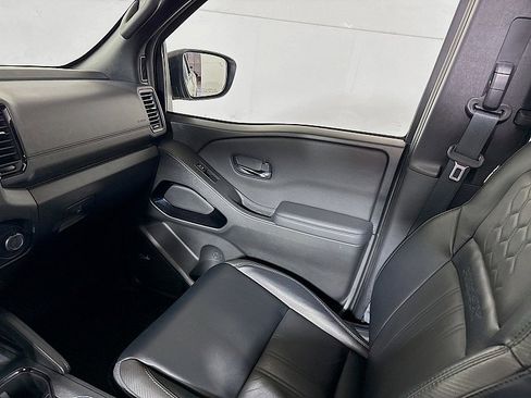 Used 2022 Nissan Frontier PRO-4X w/ Pro-4X Premium Package image 26